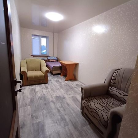 Большая 3 Комнатная Квартира Cherkasy Luaran gambar
