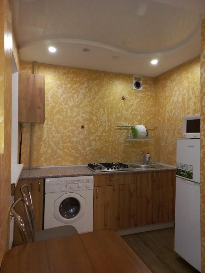 Большая 3 Комнатная Квартира Cherkasy Luaran gambar